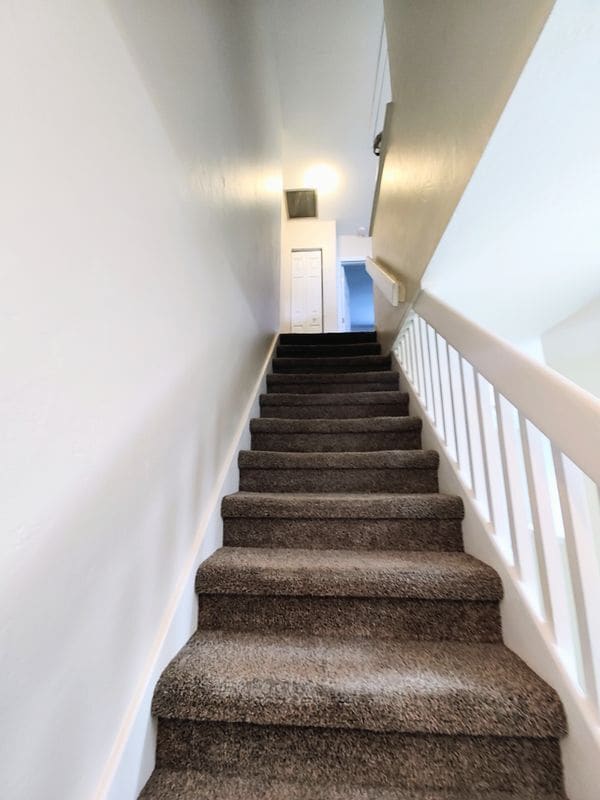 Building Photo - 175 Yorktowne Dr