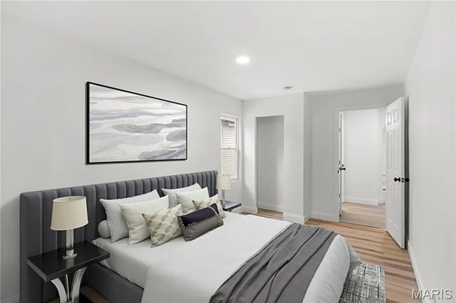 Building Photo - Totally Renovated & Totally Adorable - Sec...