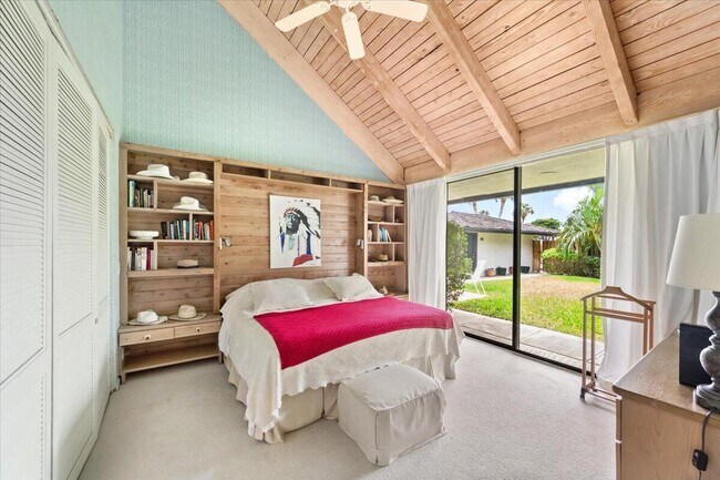Building Photo - 11876 Pebblewood Dr