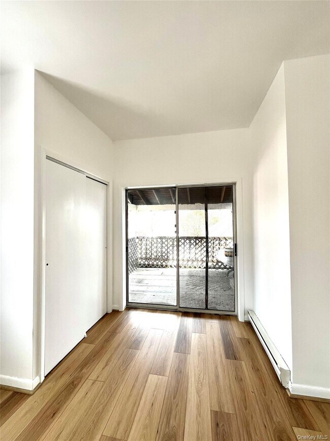 Building Photo - 7 Law St