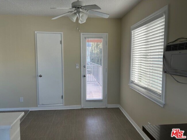 Building Photo - 1428 S Bedford St