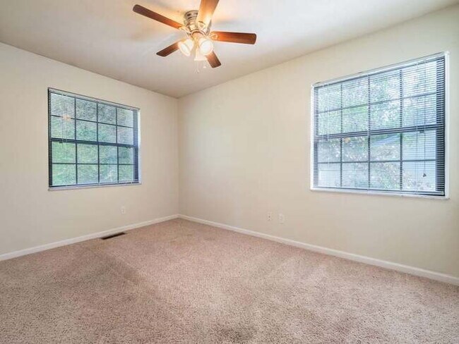 Building Photo - APPLY NOW