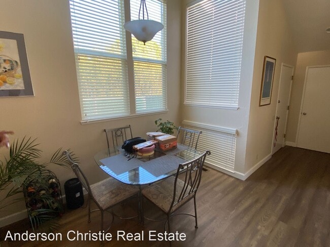 Building Photo - 2 br, 2 bath House - 1021 Via Tornasol