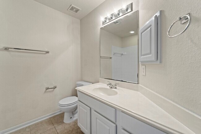 Building Photo - 9518 Denfield Ln