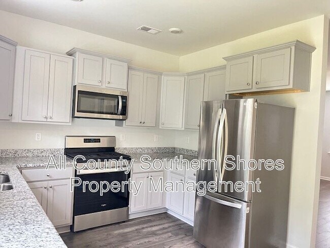 Building Photo - 2879 Pegasus Pl