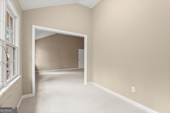 Building Photo - 16 Valleyside Dr