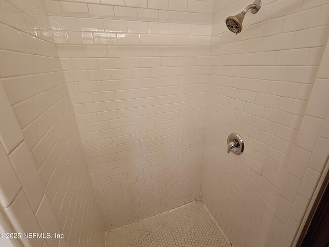 Building Photo - 1250 N Liberty St