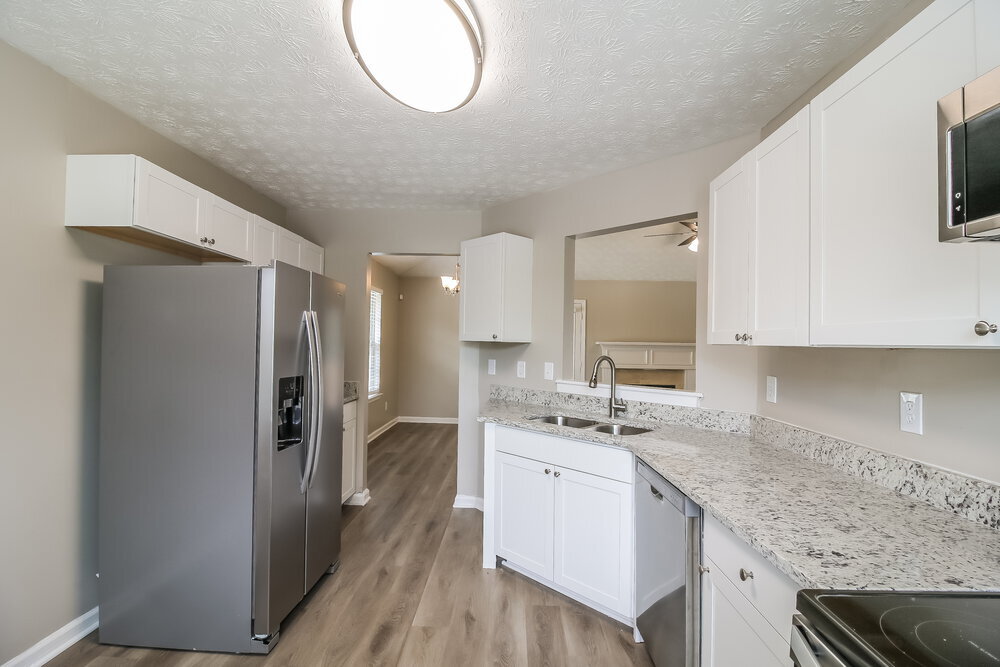 Building Photo - 7460 Royale Ct