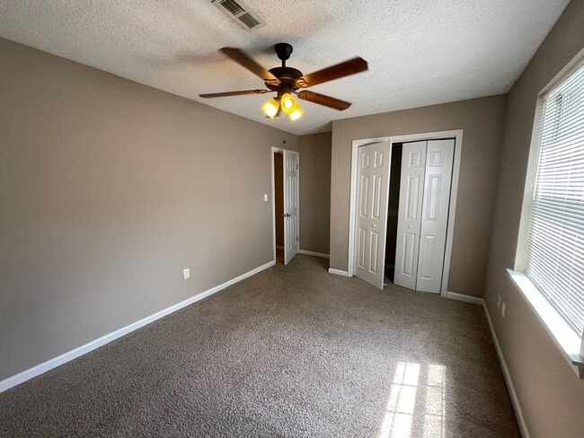 Building Photo - PRE-LEASING AUGUST 2026!