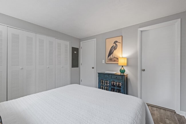 Building Photo - 201 Cocheco Ct