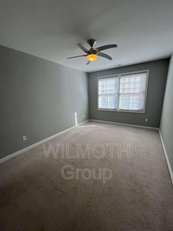 Building Photo - 521 N Park Ave