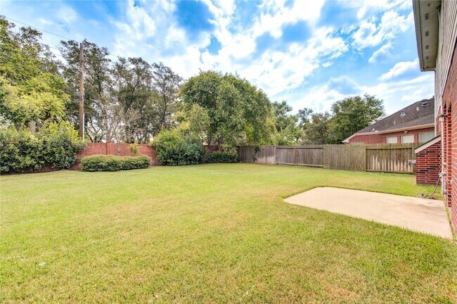 Building Photo - 15314 Amesbury Ln