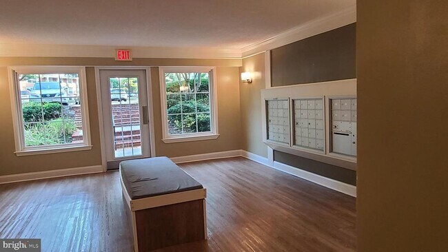 Building Photo - 7651 Tremayne Pl