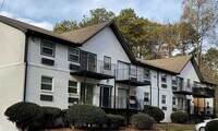 Building Photo - Spacious Apts - Excellent Tucker Location