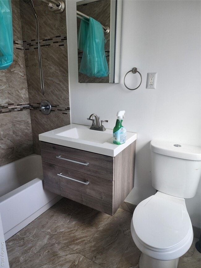 Building Photo - 11 Coonley Ct