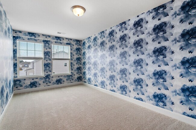 Building Photo - 30 Snowshill St