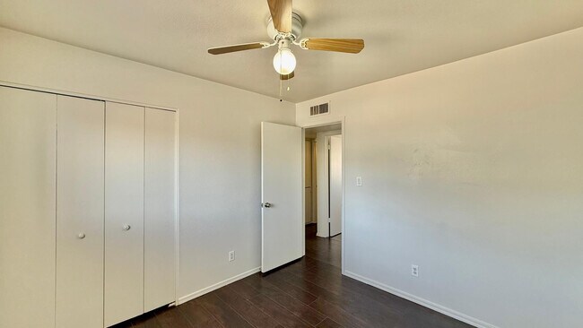 Building Photo - 12602 N 21st Ave