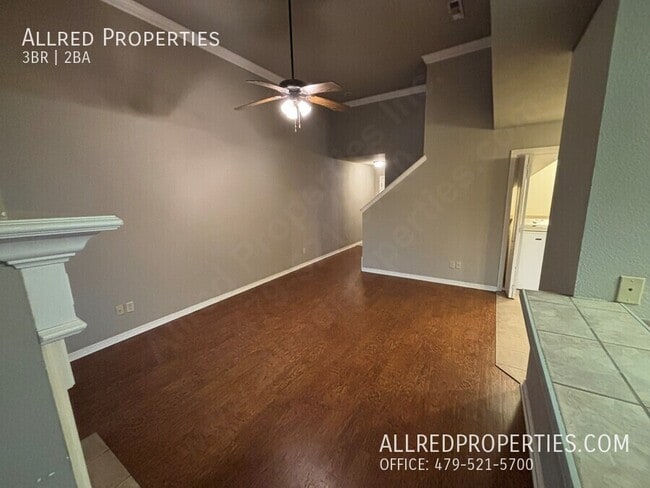 Building Photo - 1724 N Chestnut Ave