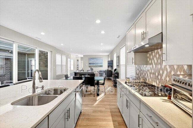 Building Photo - 6942 Cherry Creek Blvd