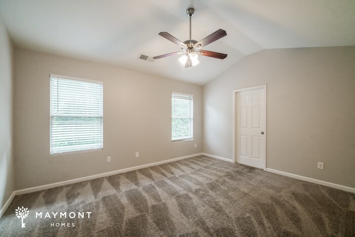 Building Photo - 425 Daffodil Drive