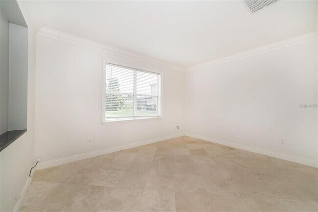 Building Photo - 10124 Malpas Point