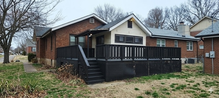 Building Photo - 701 Pemberton Pl
