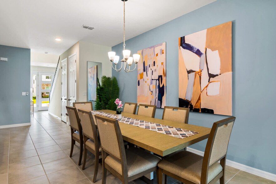 Building Photo - 1828 Tropical Palms Cir