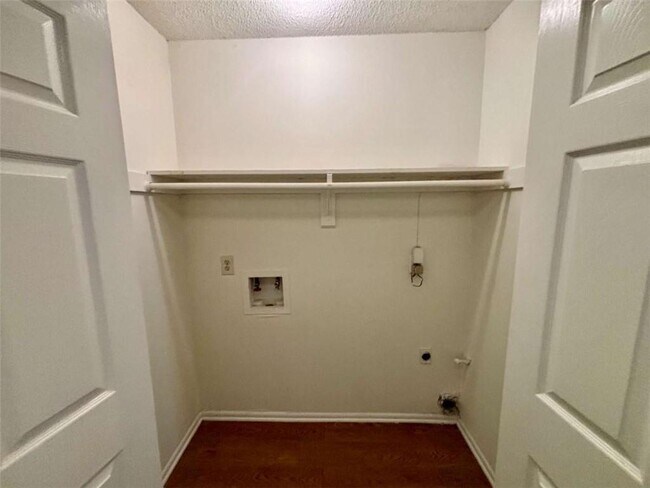 Building Photo - 57 Doranne Ct