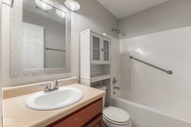 Building Photo - 5918 Remrod Dr