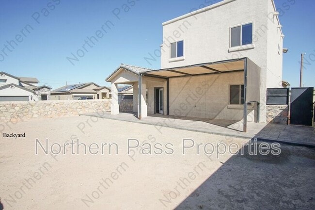 Building Photo - 10161 Red Vly