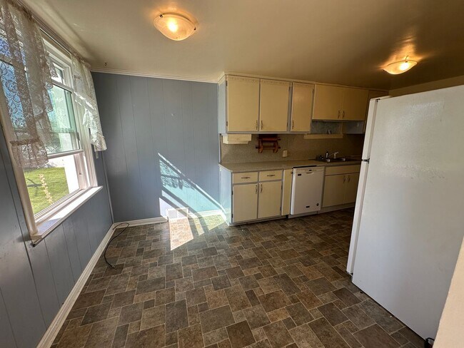 Building Photo - 5084 ID-33