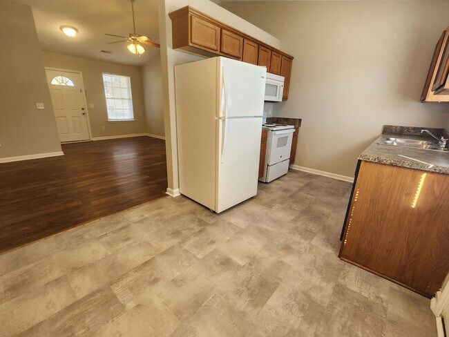 Building Photo - Goldfinch