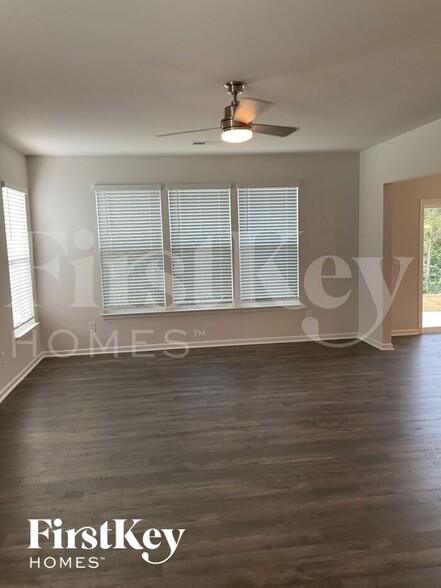 Building Photo - 718 Ridgemoor Trl