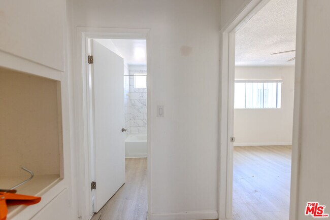Building Photo - 1426 Orange Grove Ave