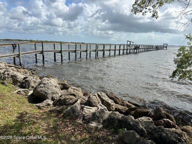 Building Photo - 100 Canebreakers Dr