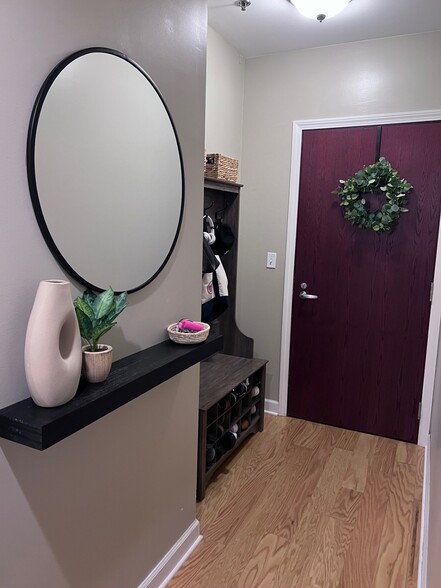 hallway entrance - 1250 S Michigan Ave
