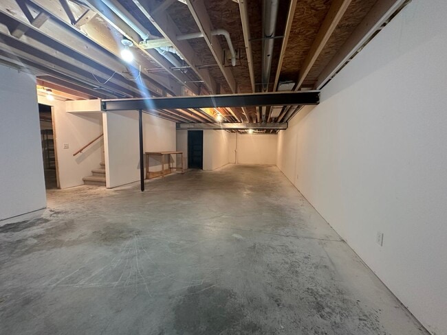 Building Photo - 7006 Parker Hill Dr