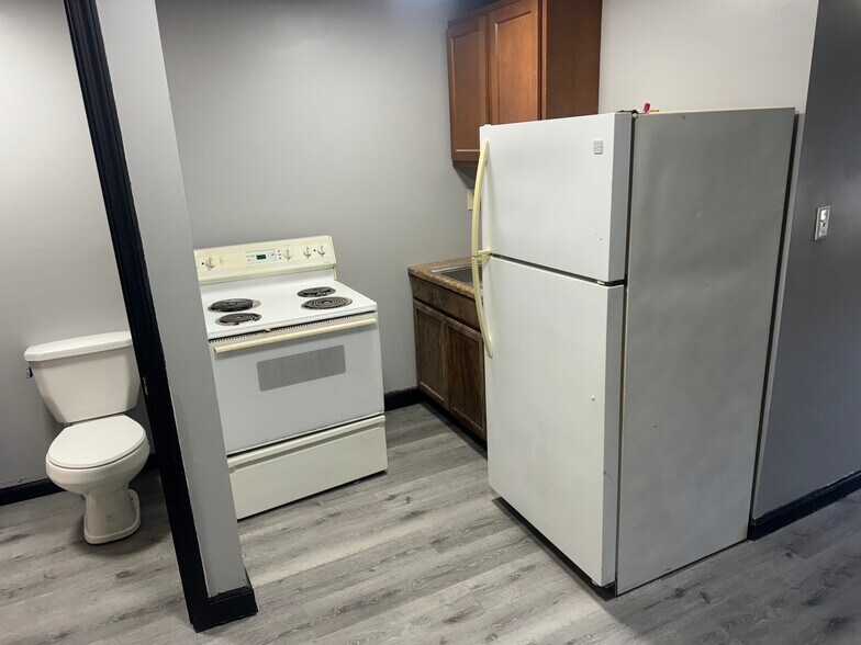 Building Photo - 409 Clayton St