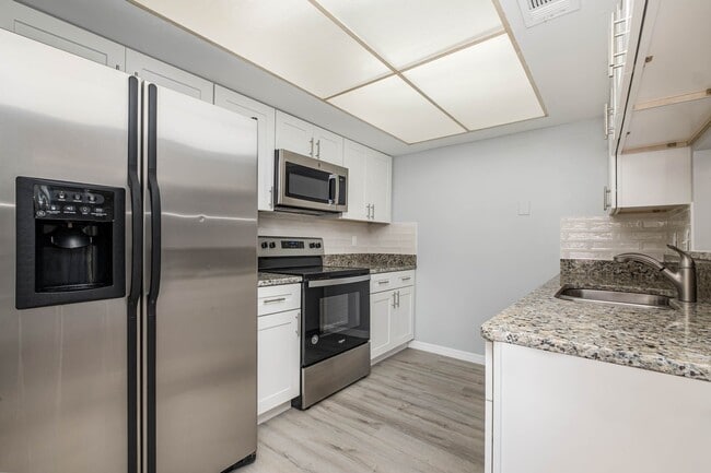 Building Photo - 629 Ridge Club Dr