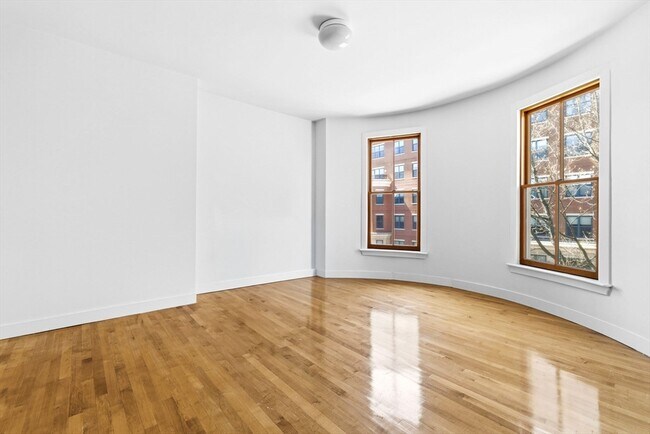 Building Photo - 298 Columbus Ave