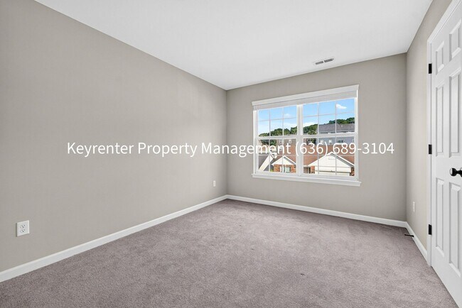 Building Photo - 2823 Winding Valley Dr
