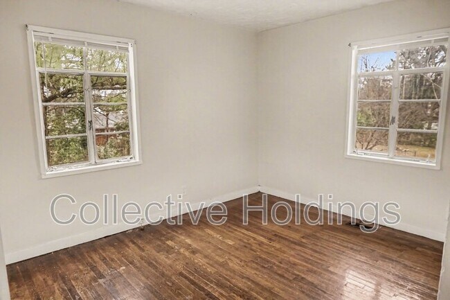 Building Photo - 1520 17th Way SW