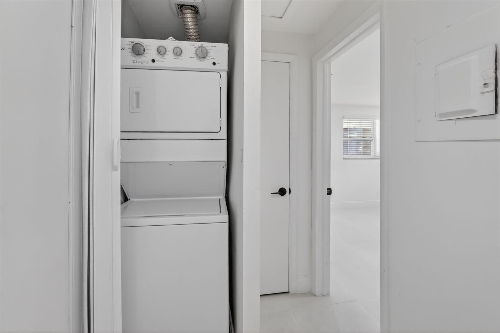 Building Photo - 2630 SW 49th Ct