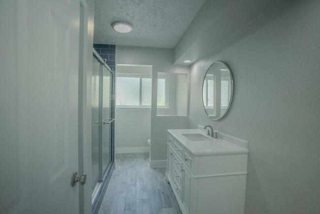 Building Photo - 3411 Hollandale Dr