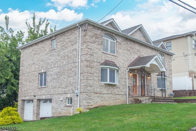 Primary Photo - 42 Haverhill Ave