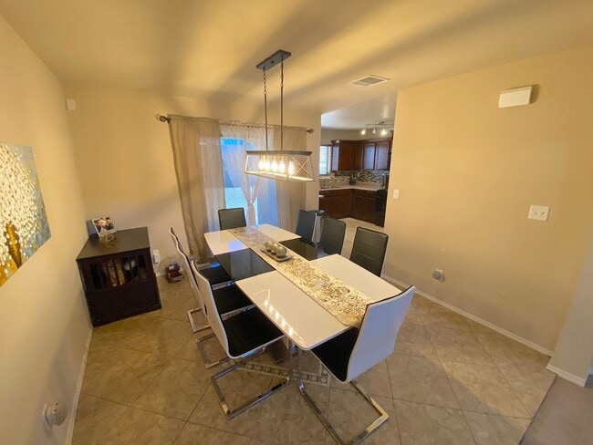 Building Photo - Northeast El Paso 4Bed w/Refrig A/C