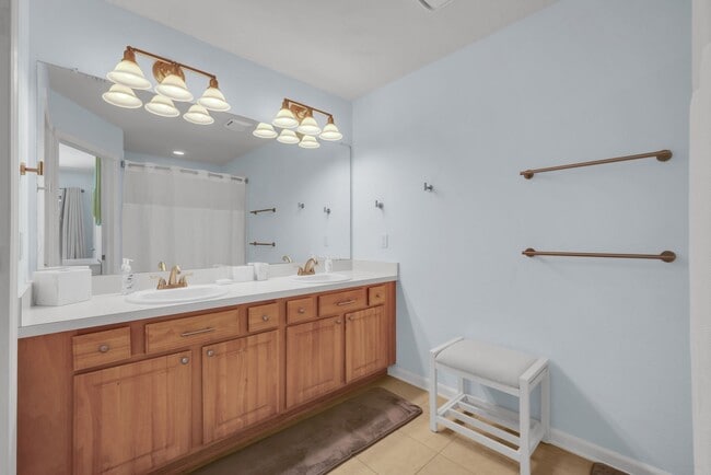 Building Photo - Furnished Townhome with Conservation View in The Bay at Cypress Creek!