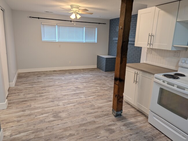 Building Photo - 11840 S 1300 W