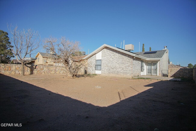 Building Photo - 10661 Obsidian St