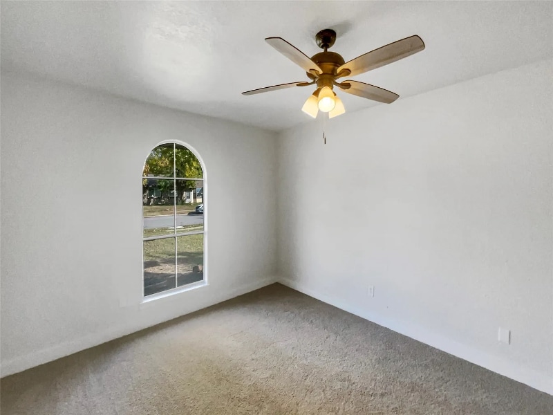 Building Photo - 1746 Whiteoak Dr